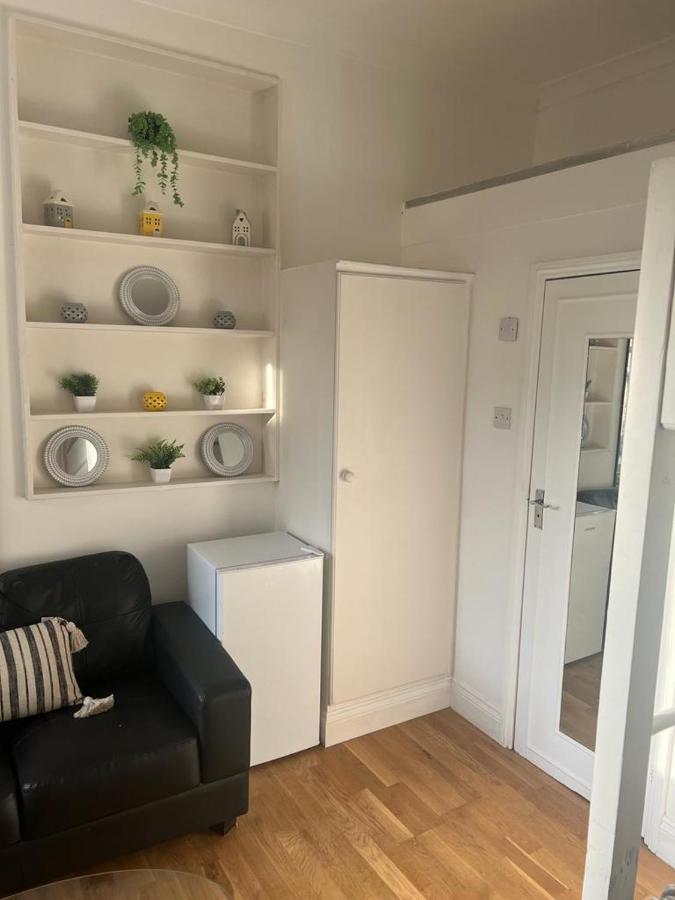 Lovely First Floor Flat-2 런던 외부 사진