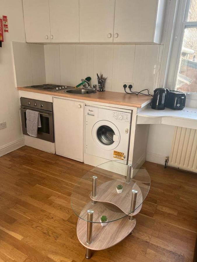 Lovely First Floor Flat-2 런던 외부 사진