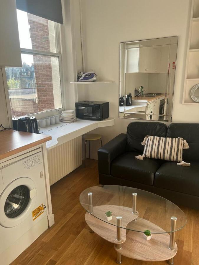Lovely First Floor Flat-2 런던 외부 사진
